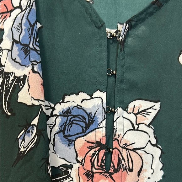 Maurices Green Relaxed Blouse with Floral Design - Picture 5 of 6